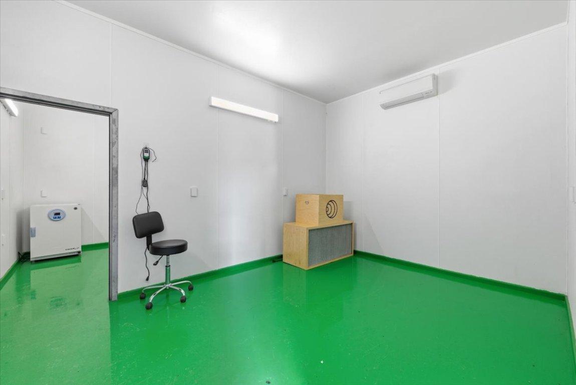 









6924 / 6926


Old Kamloops

Road,
Vernon,




BC
V1H 1W1

