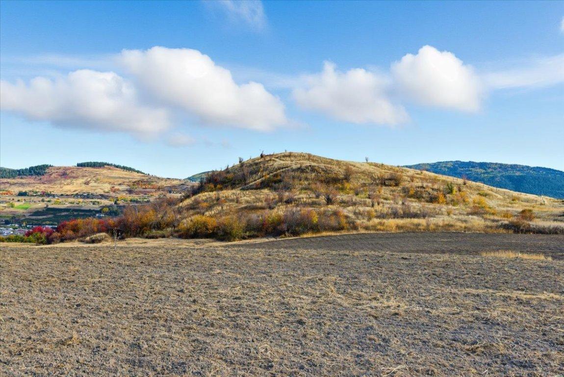 









6924 / 6926


Old Kamloops

Road,
Vernon,




BC
V1H 1W1

