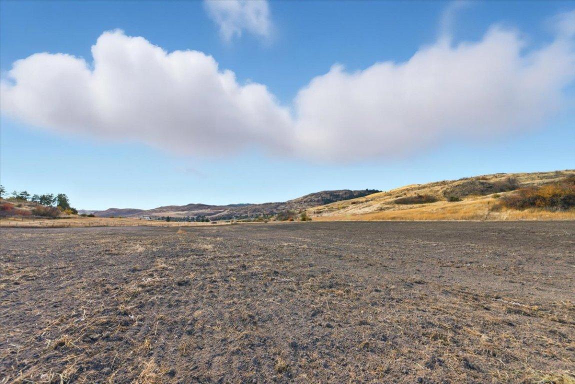 









6924 / 6926


Old Kamloops

Road,
Vernon,




BC
V1H 1W1

