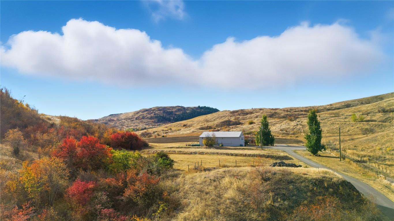 









6924 / 6926


Old Kamloops

Road,
Vernon,




BC
V1H 1W1

