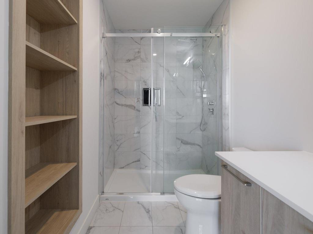 









3647


Av. Jean-Béraud

, 208,
Chomedey (Laval),




QC
H7T0N4

