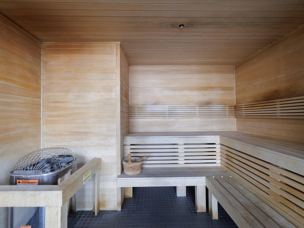 









3647


Av. Jean-Béraud

, 208,
Chomedey (Laval),




QC
H7T0N4

