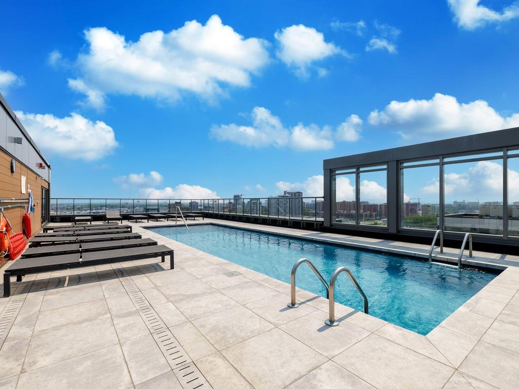 









3647


Av. Jean-Béraud

, 208,
Chomedey (Laval),




QC
H7T0N4

