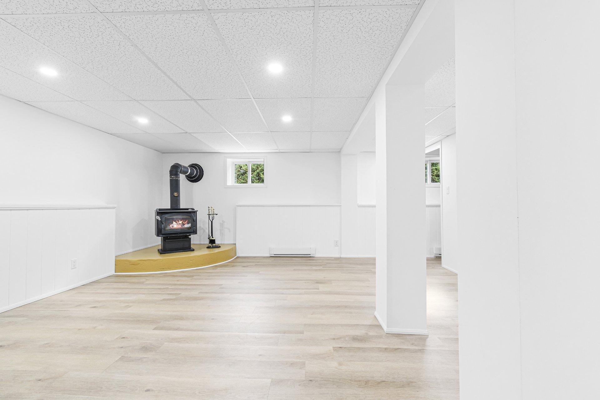 









4


Rue Louis-Seize

,
Brownsburg-Chatham,




QC
J8G2K8

