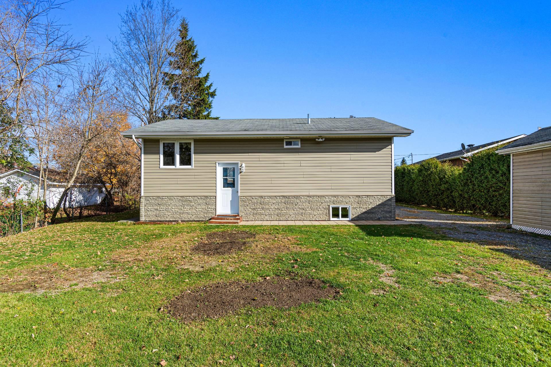 









4


Rue Louis-Seize

,
Brownsburg-Chatham,




QC
J8G2K8

