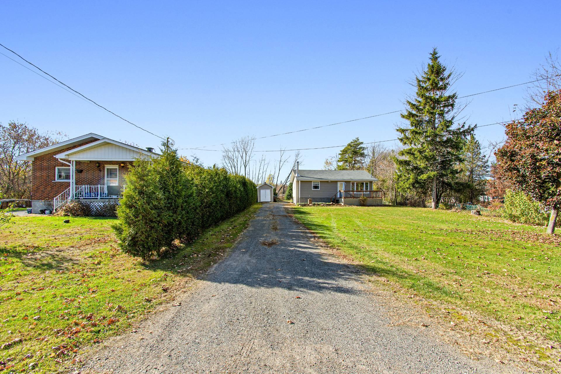 









4


Rue Louis-Seize

,
Brownsburg-Chatham,




QC
J8G2K8

