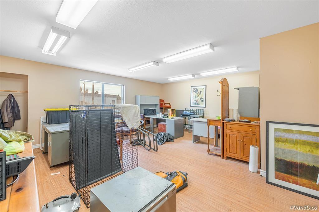 












6455 148 STREET

,
Surrey,




British Columbia
V3S3C5

