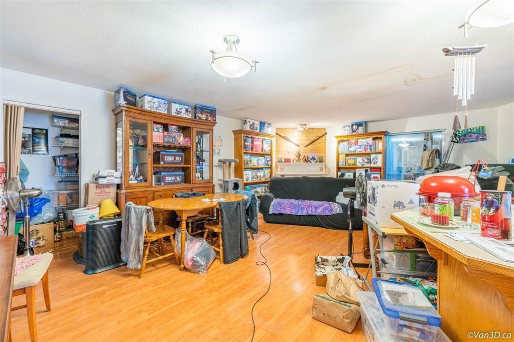 












6455 148 STREET

,
Surrey,




British Columbia
V3S3C5

