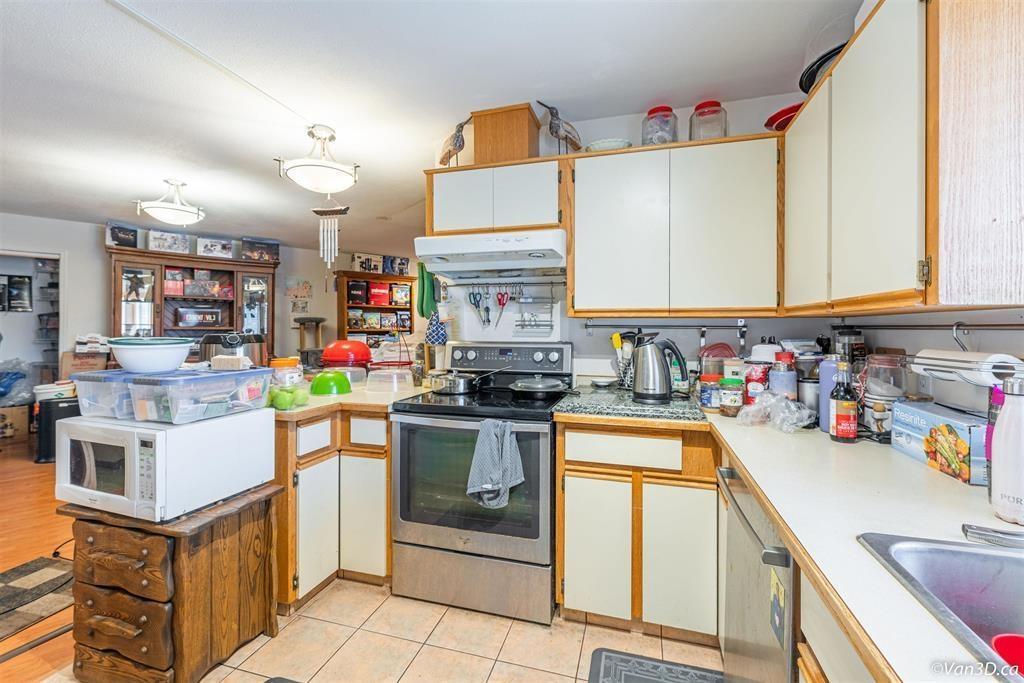 












6455 148 STREET

,
Surrey,




British Columbia
V3S3C5

