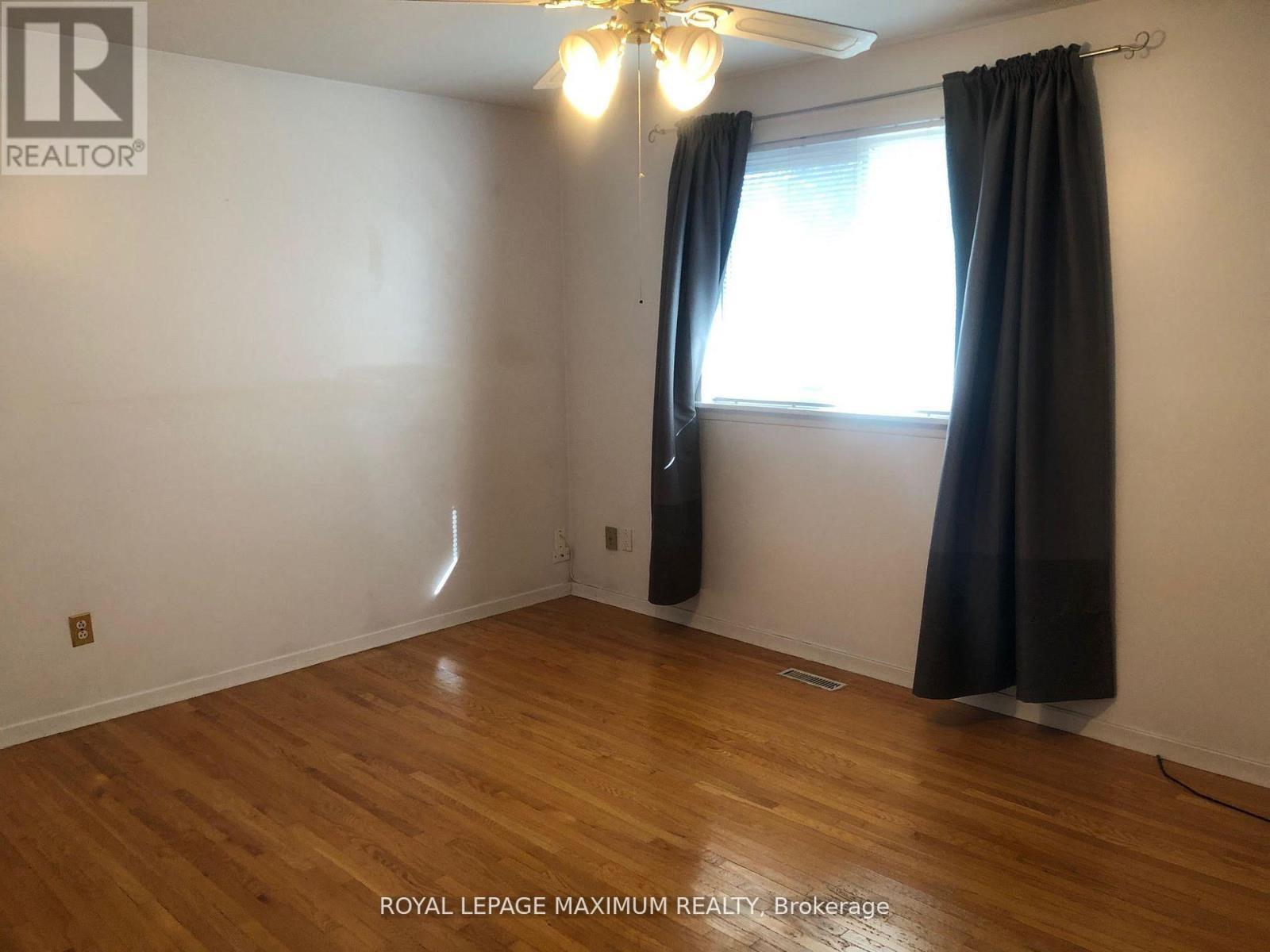 












22 DIANA DRIVE

,
King,




Ontario
L0G1N0

