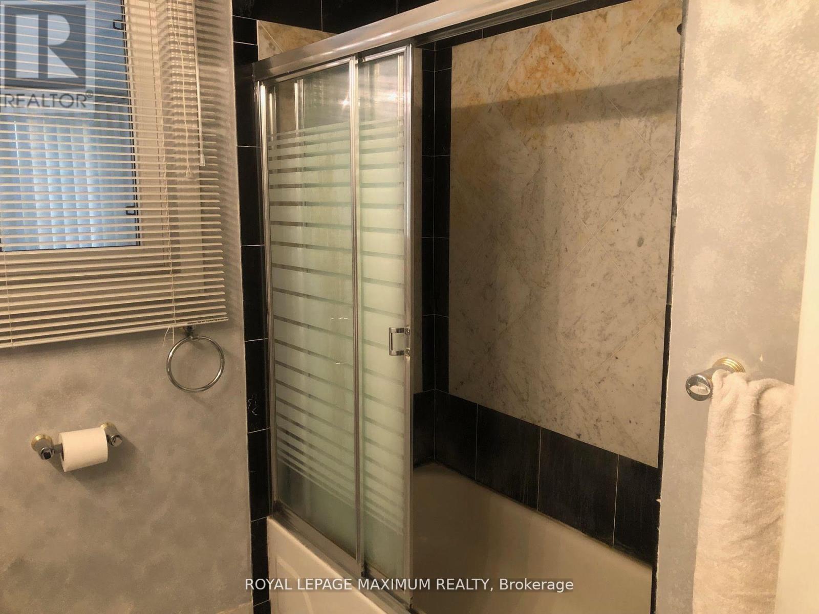 












22 DIANA DRIVE

,
King,




Ontario
L0G1N0

