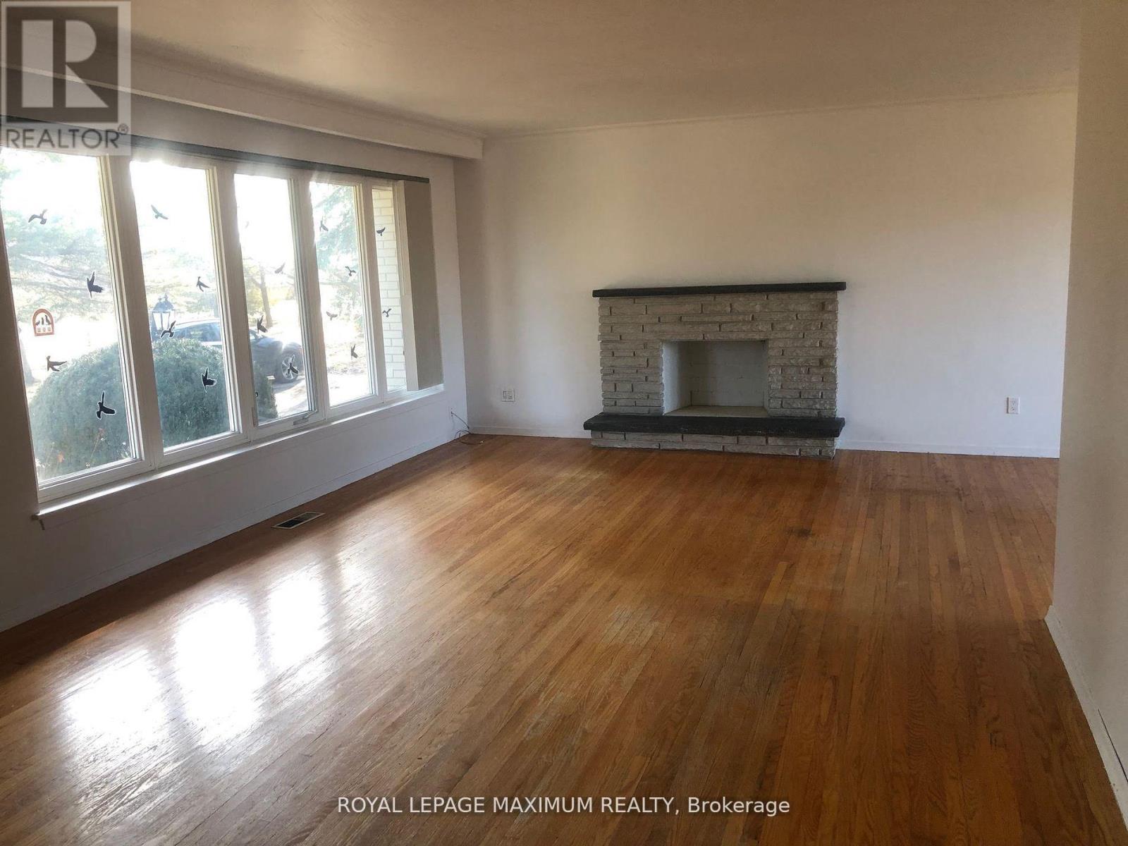 












22 DIANA DRIVE

,
King,




Ontario
L0G1N0

