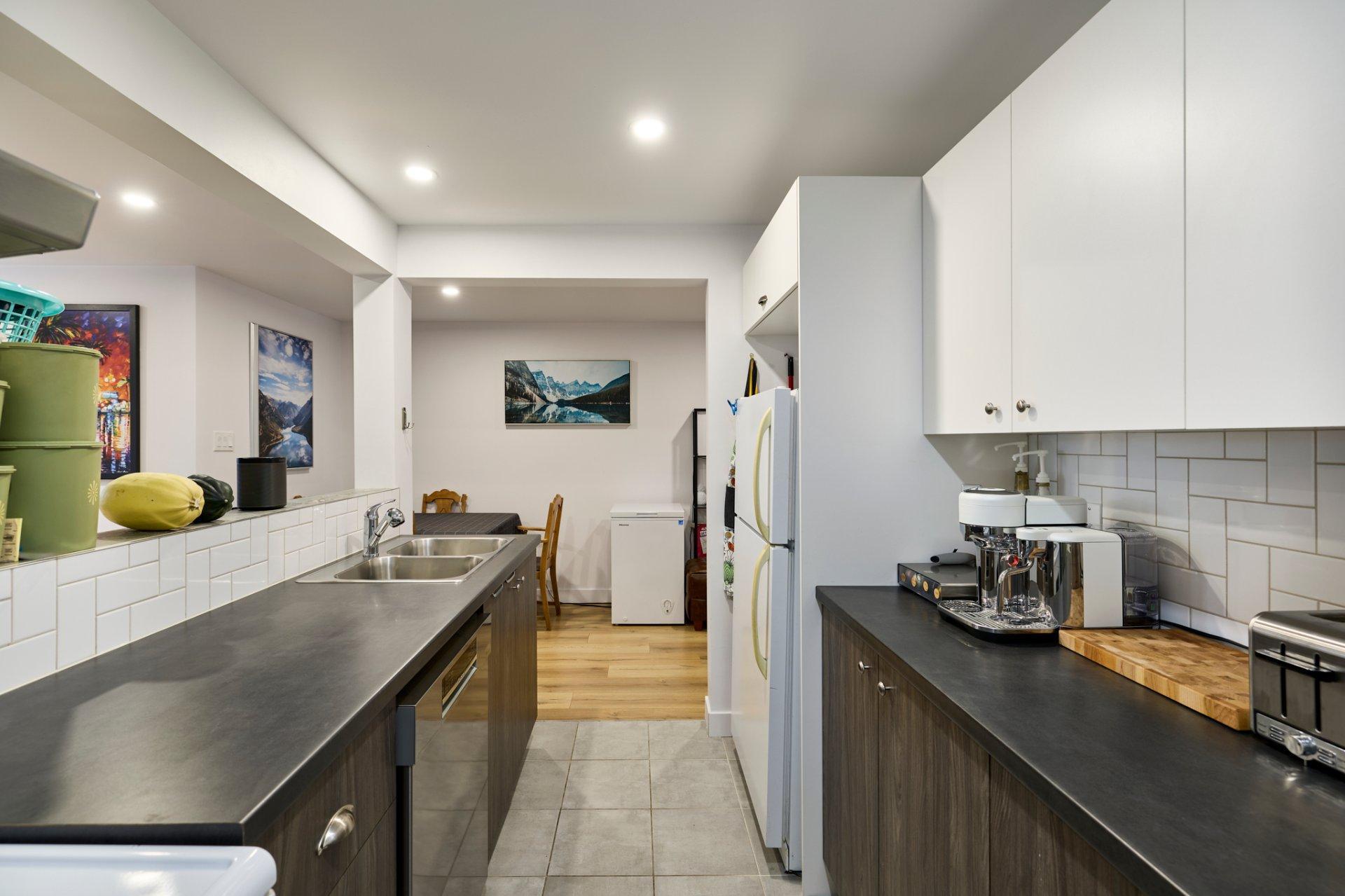 









974


Rue Ste-Ursule

,
Trois-Rivières,




QC
G9A1P1

