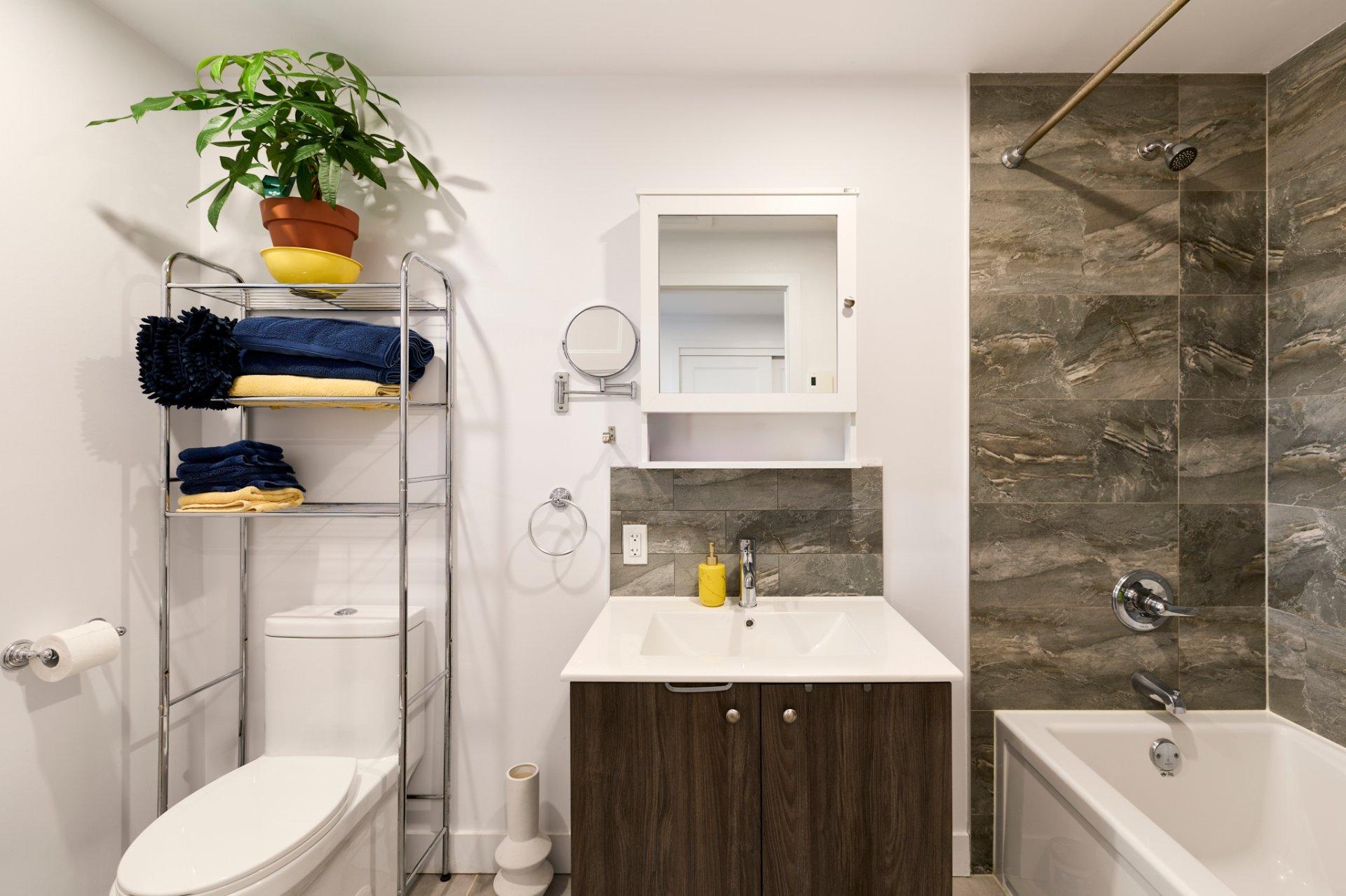 









974


Rue Ste-Ursule

,
Trois-Rivières,




QC
G9A1P1

