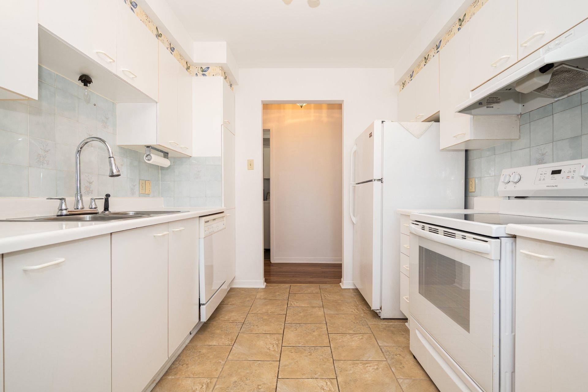 









5175


Boul. Samson

, 302,
Laval (Chomedey),




QC
H7W2J2

