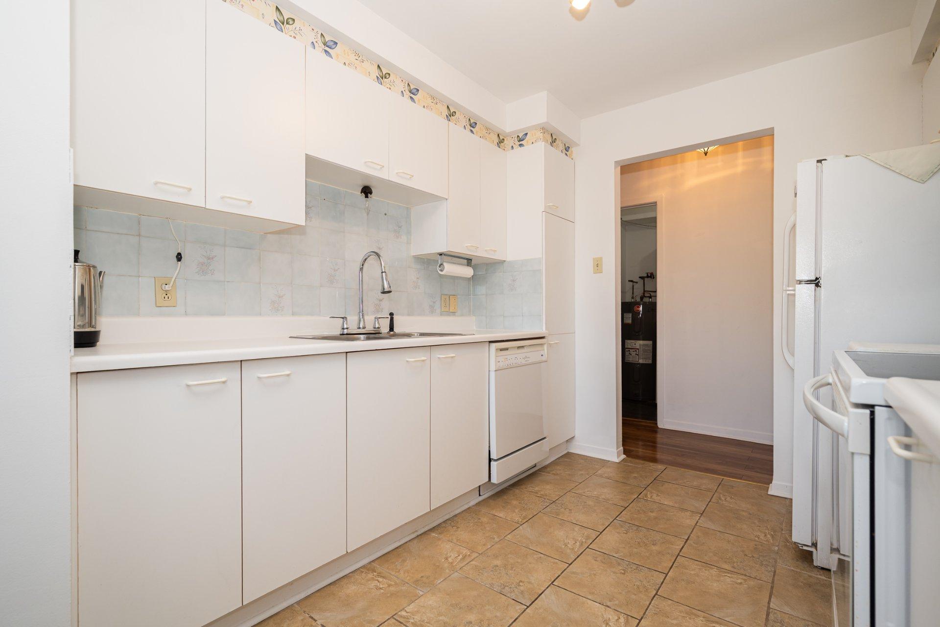 









5175


Boul. Samson

, 302,
Laval (Chomedey),




QC
H7W2J2

