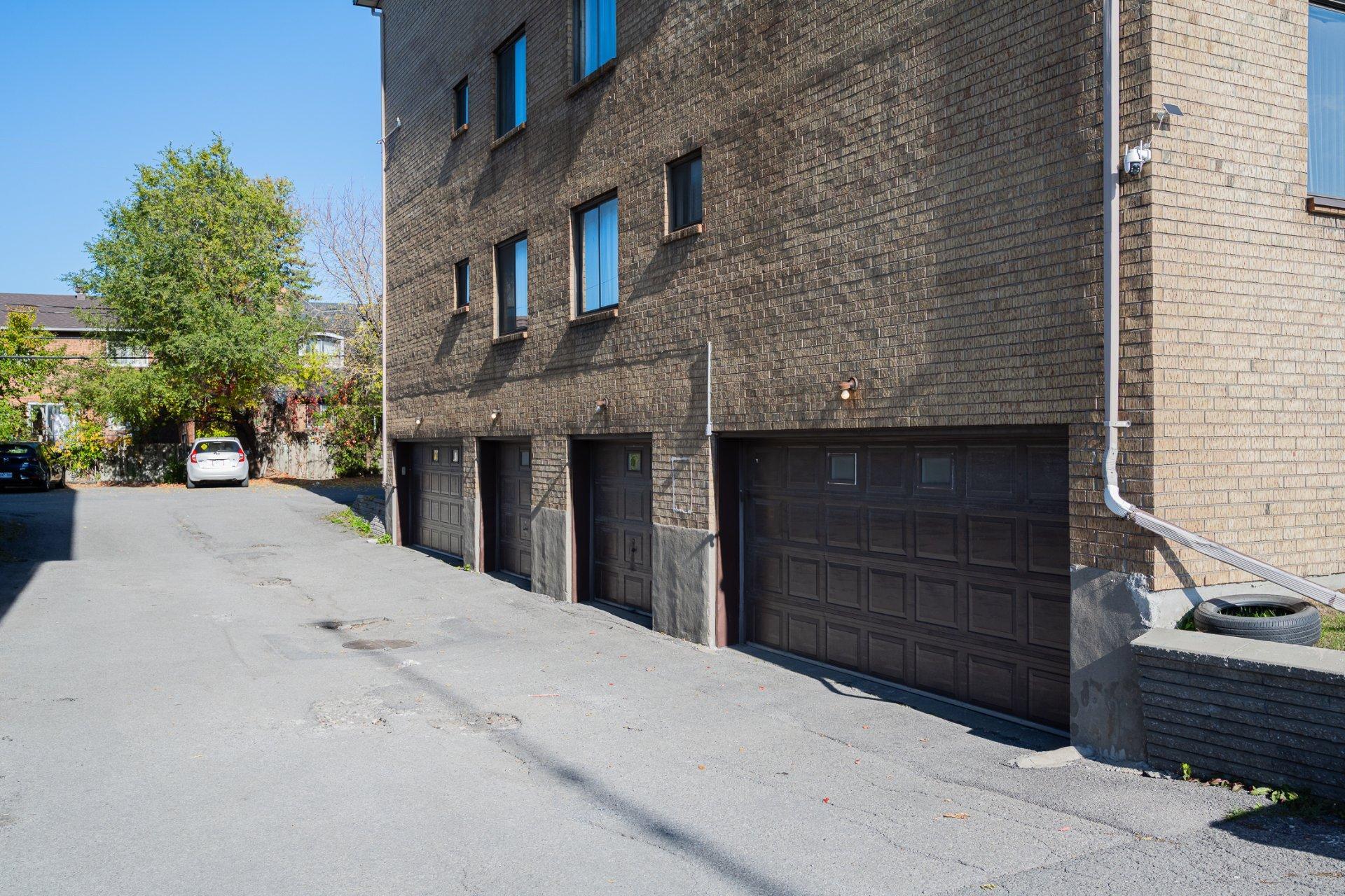 









5175


Boul. Samson

, 302,
Laval (Chomedey),




QC
H7W2J2

