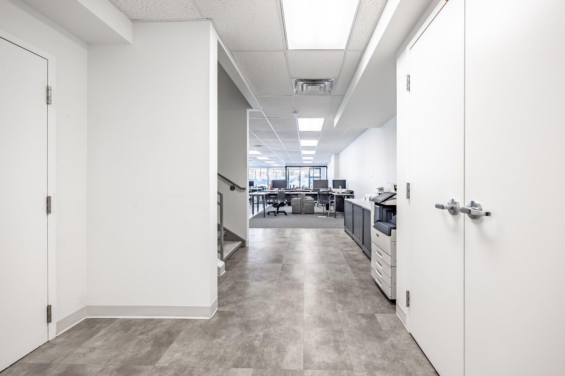 









460


Rue St-Charles O.

, A,
Longueuil (Le Vieux-Longueuil),




QC
J4H1G4

