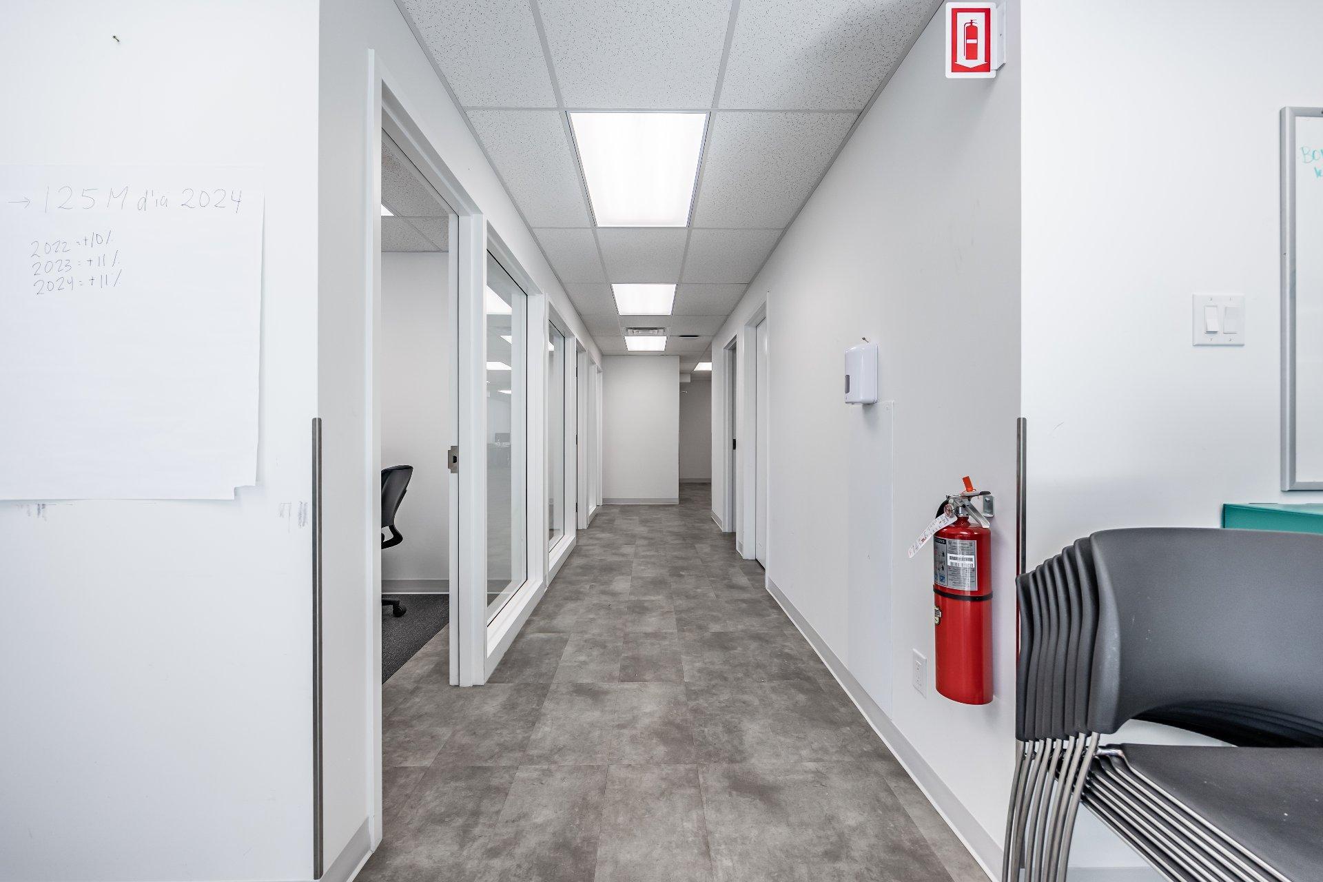 









460


Rue St-Charles O.

, A,
Longueuil (Le Vieux-Longueuil),




QC
J4H1G4

