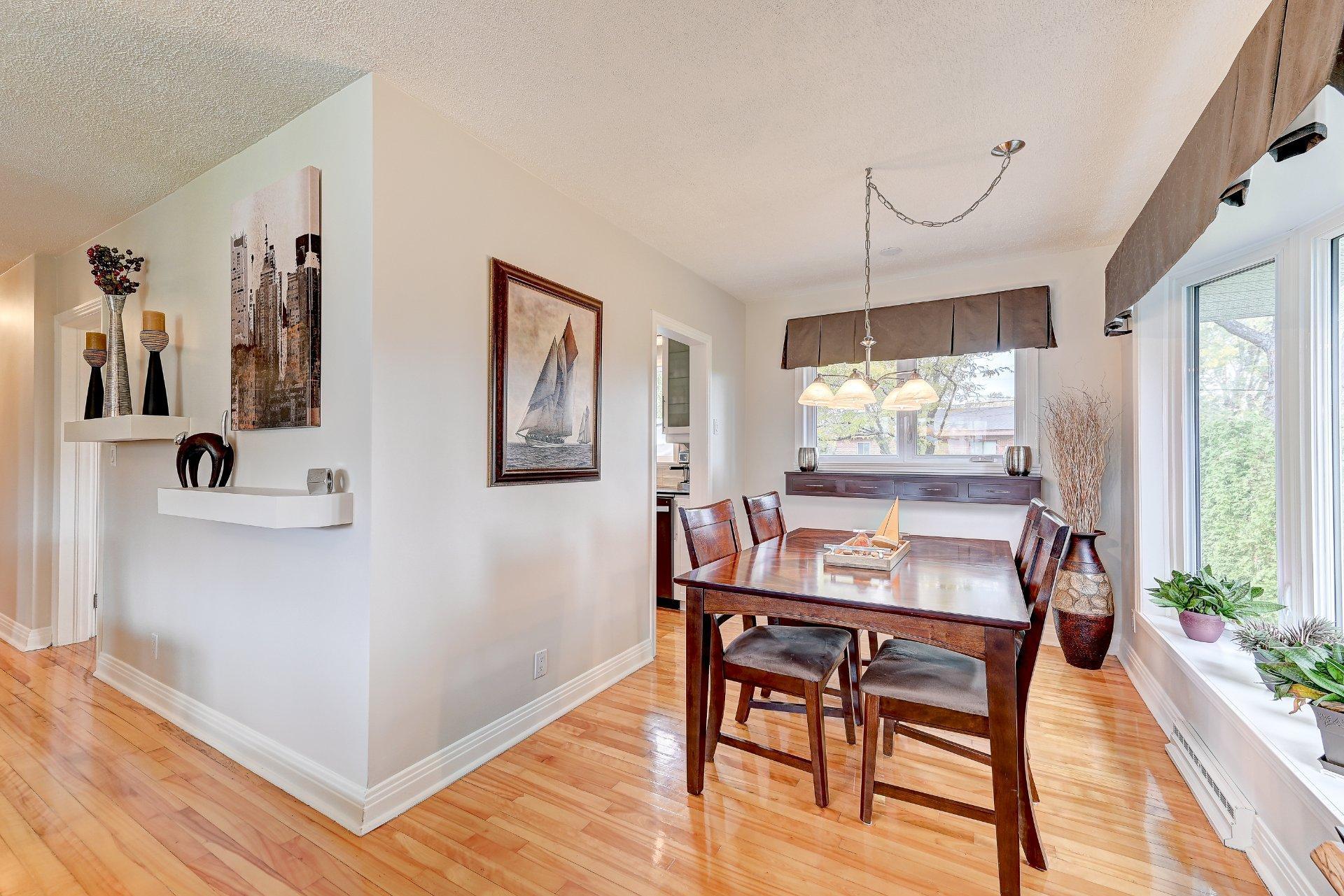 









36


Rue du Collège

,
Delson,




QC
J5B2B7

