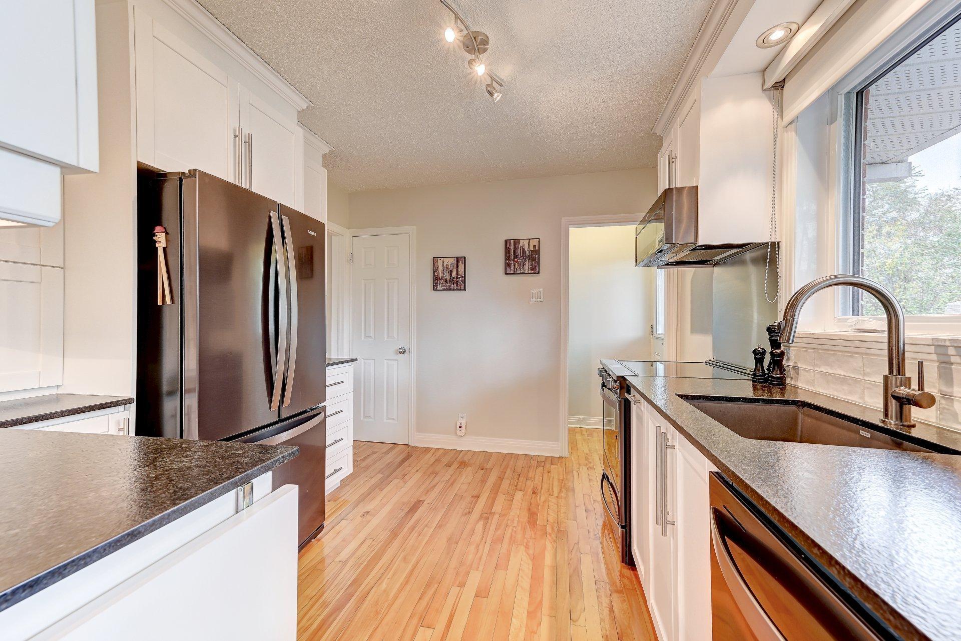 









36


Rue du Collège

,
Delson,




QC
J5B2B7

