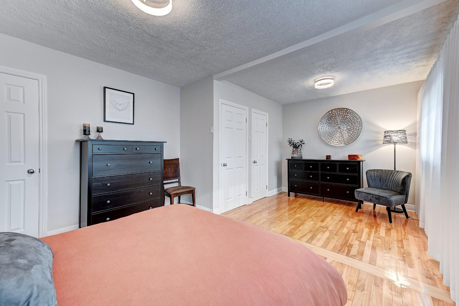 









36


Rue du Collège

,
Delson,




QC
J5B2B7

