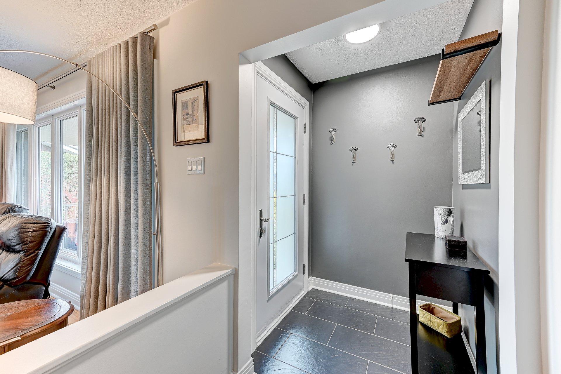 









36


Rue du Collège

,
Delson,




QC
J5B2B7

