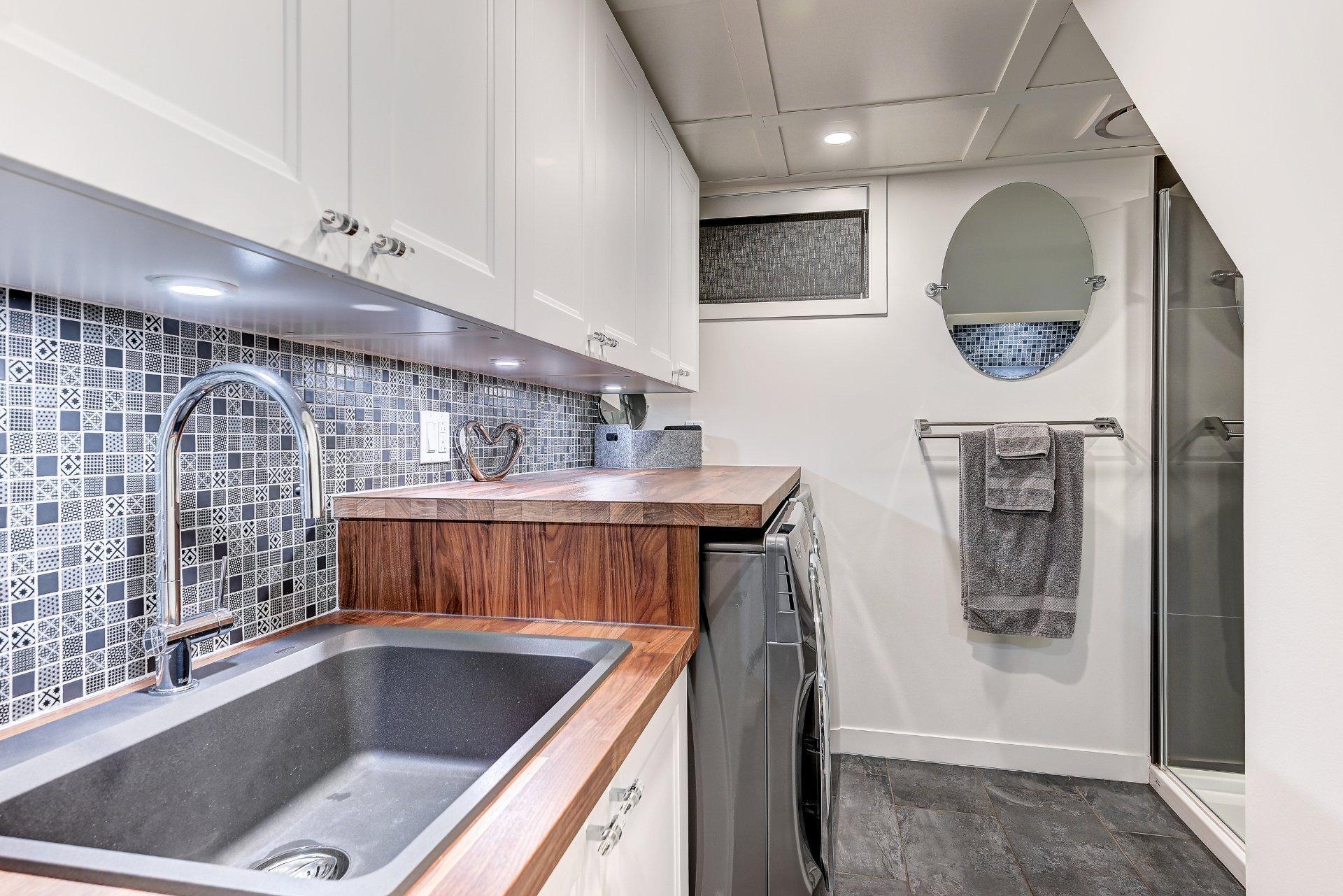 









36


Rue du Collège

,
Delson,




QC
J5B2B7

