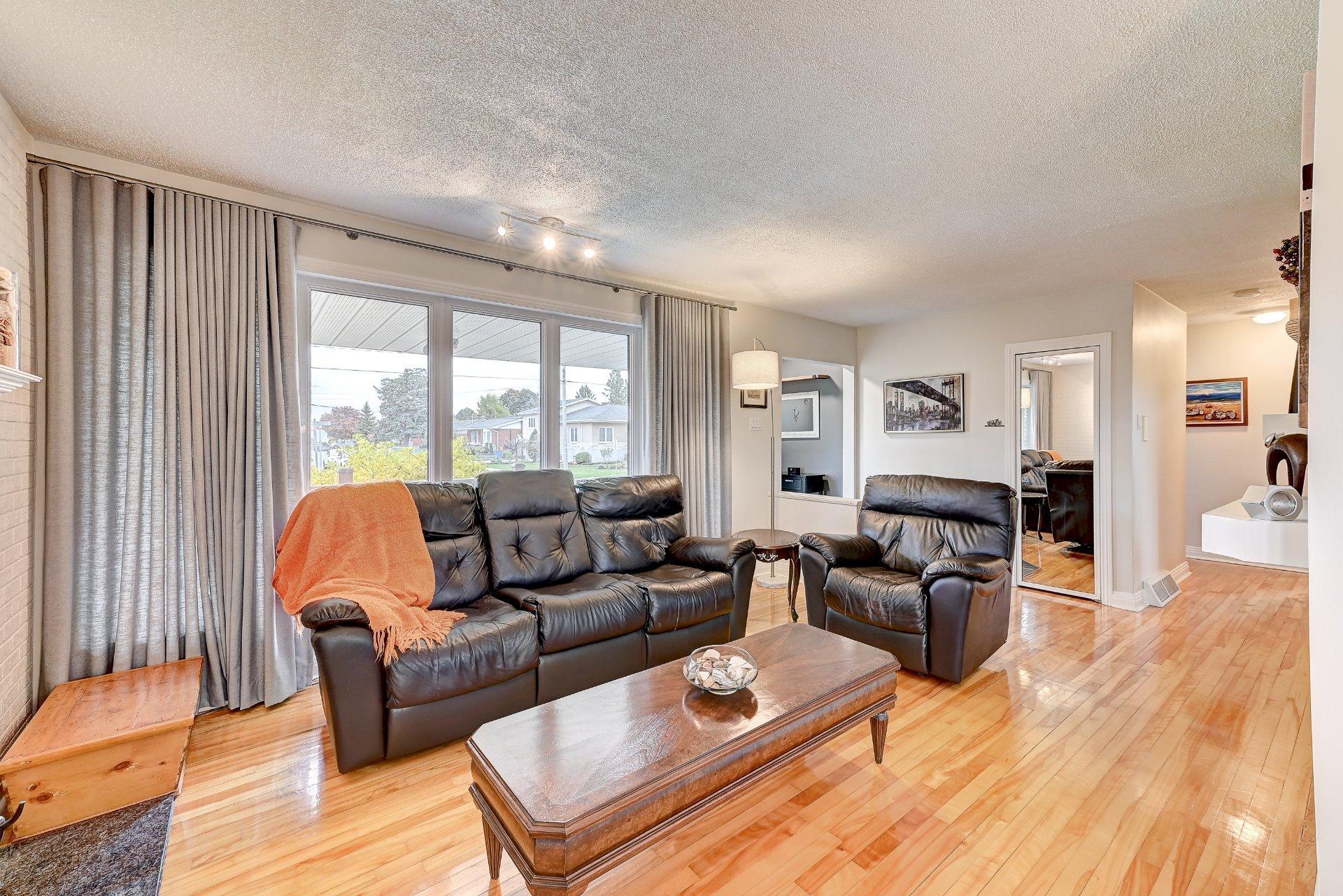 









36


Rue du Collège

,
Delson,




QC
J5B2B7

