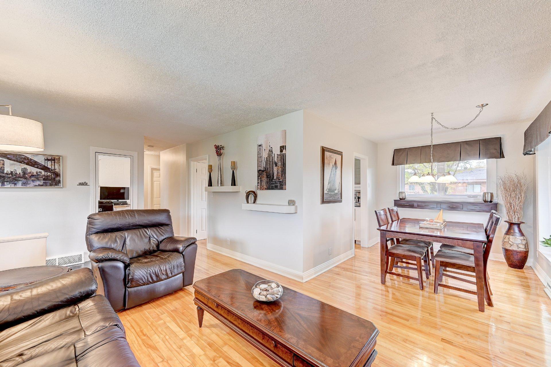 









36


Rue du Collège

,
Delson,




QC
J5B2B7

