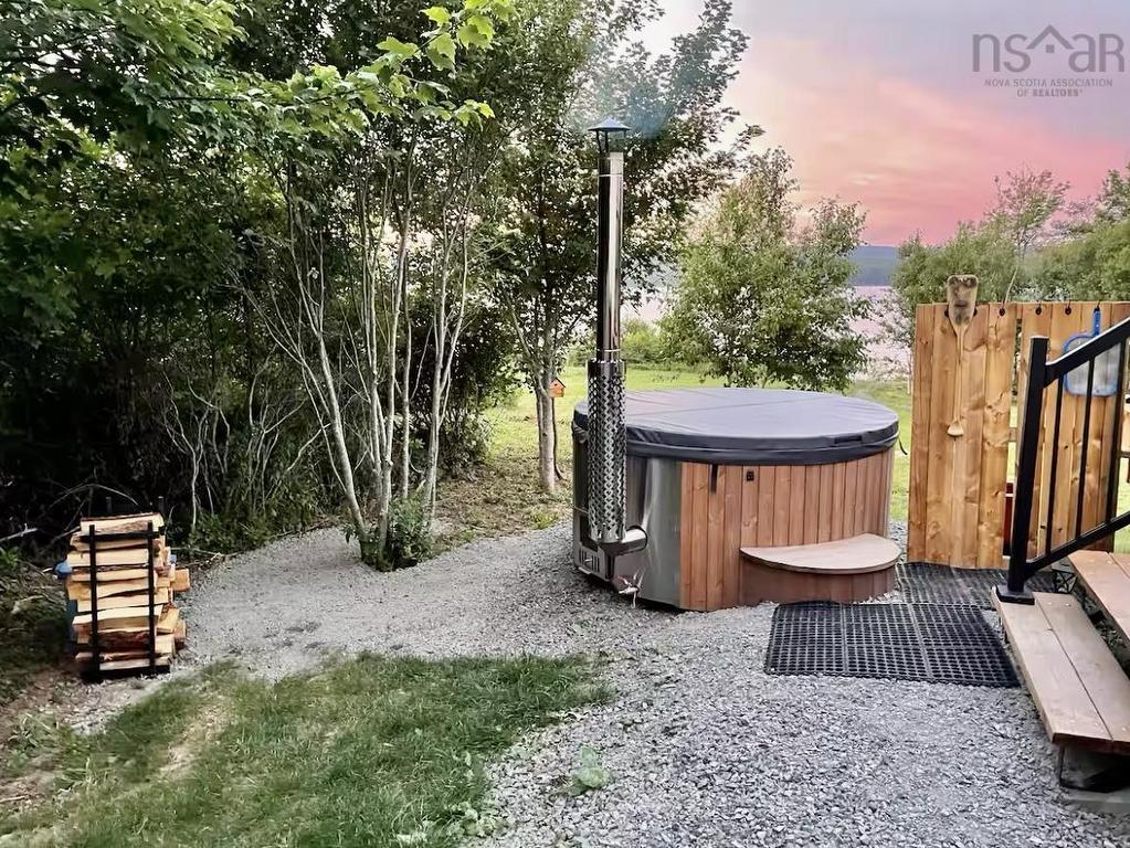 












1543 West Lake Ainslie

,
West Lake Ainslie,




NS
B0E 1N0

