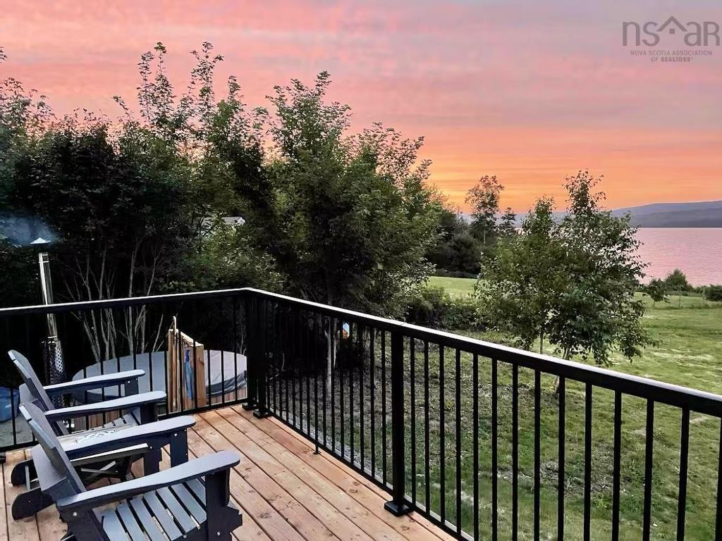 












1543 West Lake Ainslie

,
West Lake Ainslie,




NS
B0E 1N0

