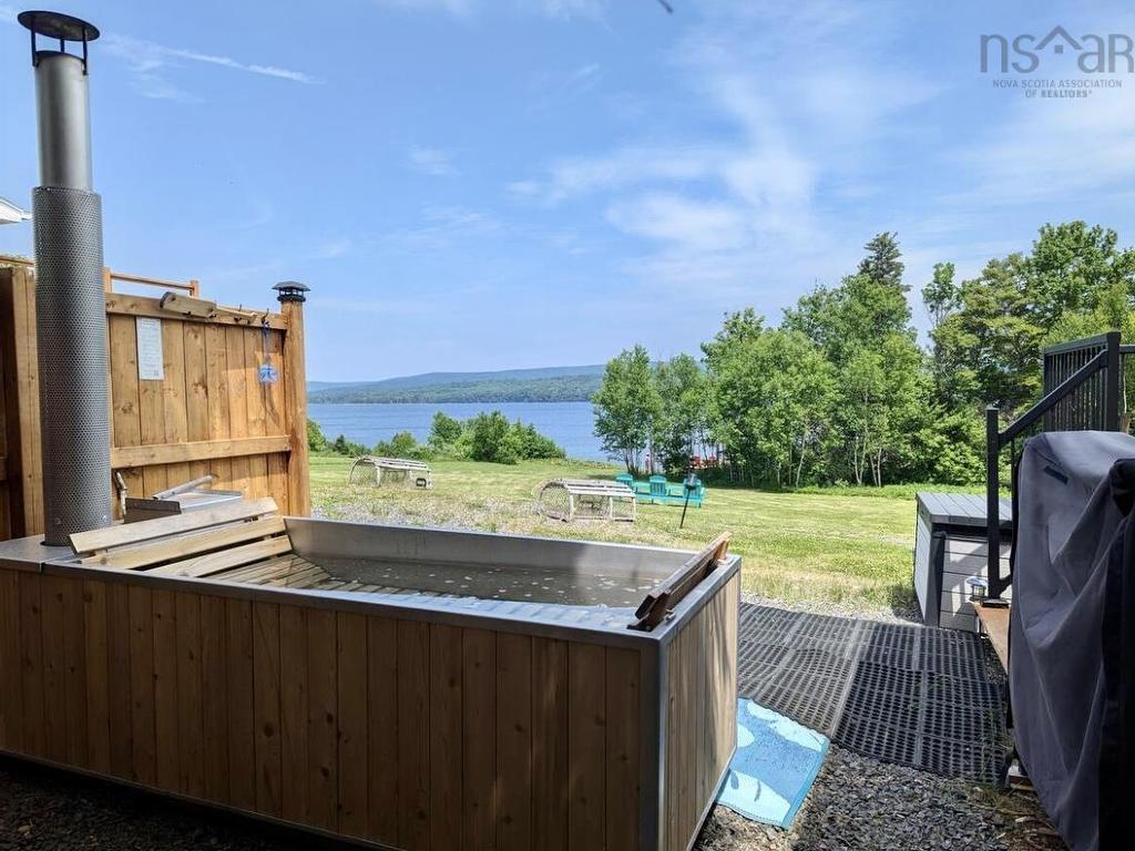 












1543 West Lake Ainslie

,
West Lake Ainslie,




NS
B0E 1N0

