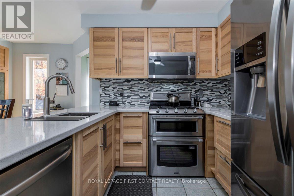 












701 HAPPY VALE DRIVE E

,
Innisfil,




Ontario
L9S2E6

