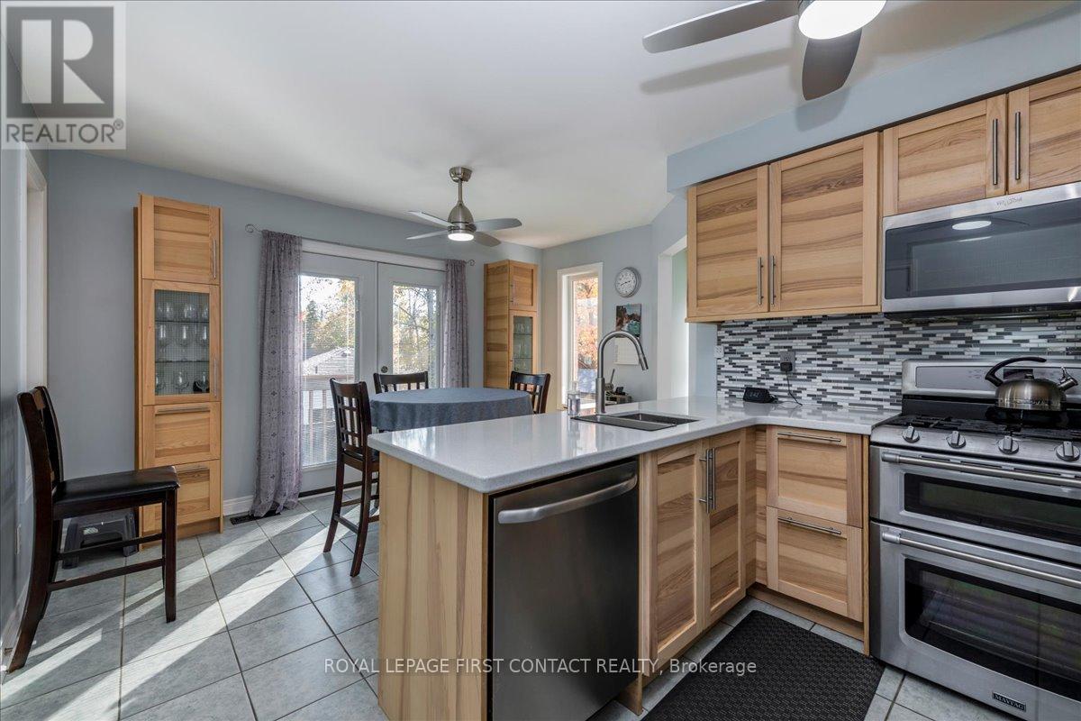 












701 HAPPY VALE DRIVE E

,
Innisfil,




Ontario
L9S2E6

