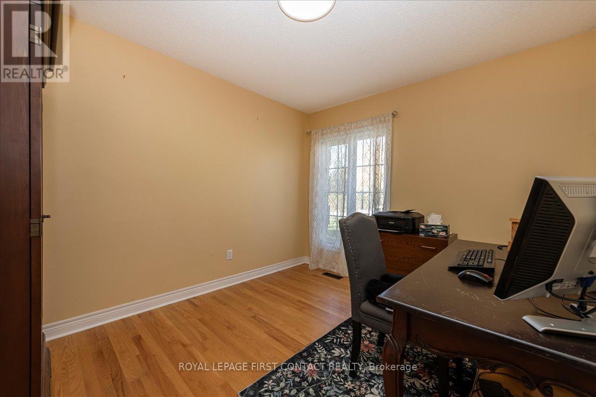 












701 HAPPY VALE DRIVE E

,
Innisfil,




Ontario
L9S2E6

