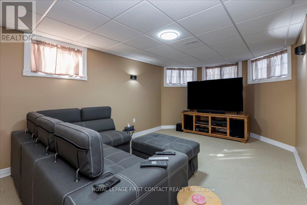 












701 HAPPY VALE DRIVE E

,
Innisfil,




Ontario
L9S2E6

