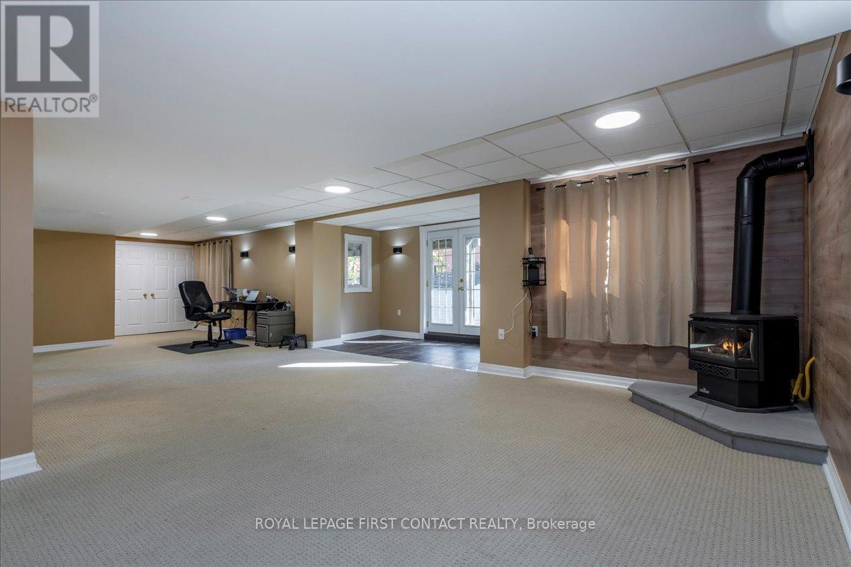 












701 HAPPY VALE DRIVE E

,
Innisfil,




Ontario
L9S2E6

