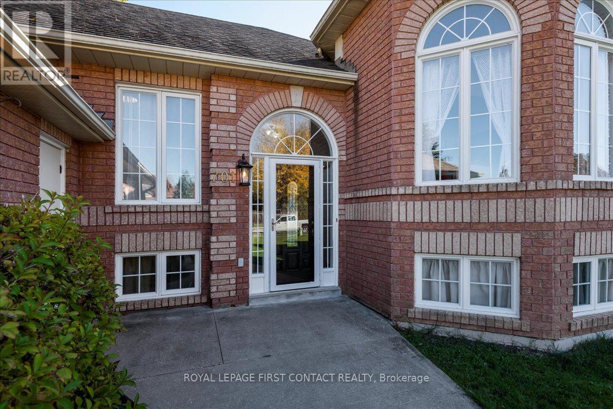 












701 HAPPY VALE DRIVE E

,
Innisfil,




Ontario
L9S2E6

