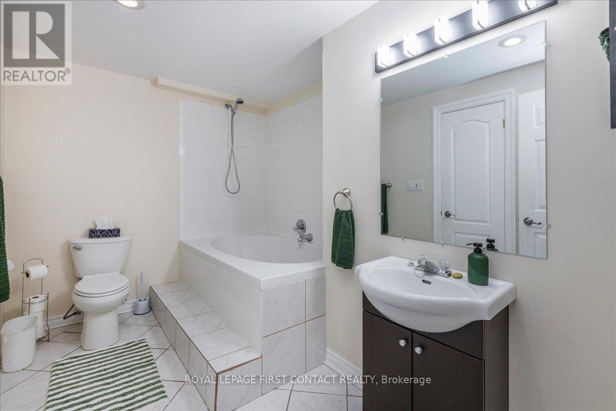 












701 HAPPY VALE DRIVE E

,
Innisfil,




Ontario
L9S2E6

