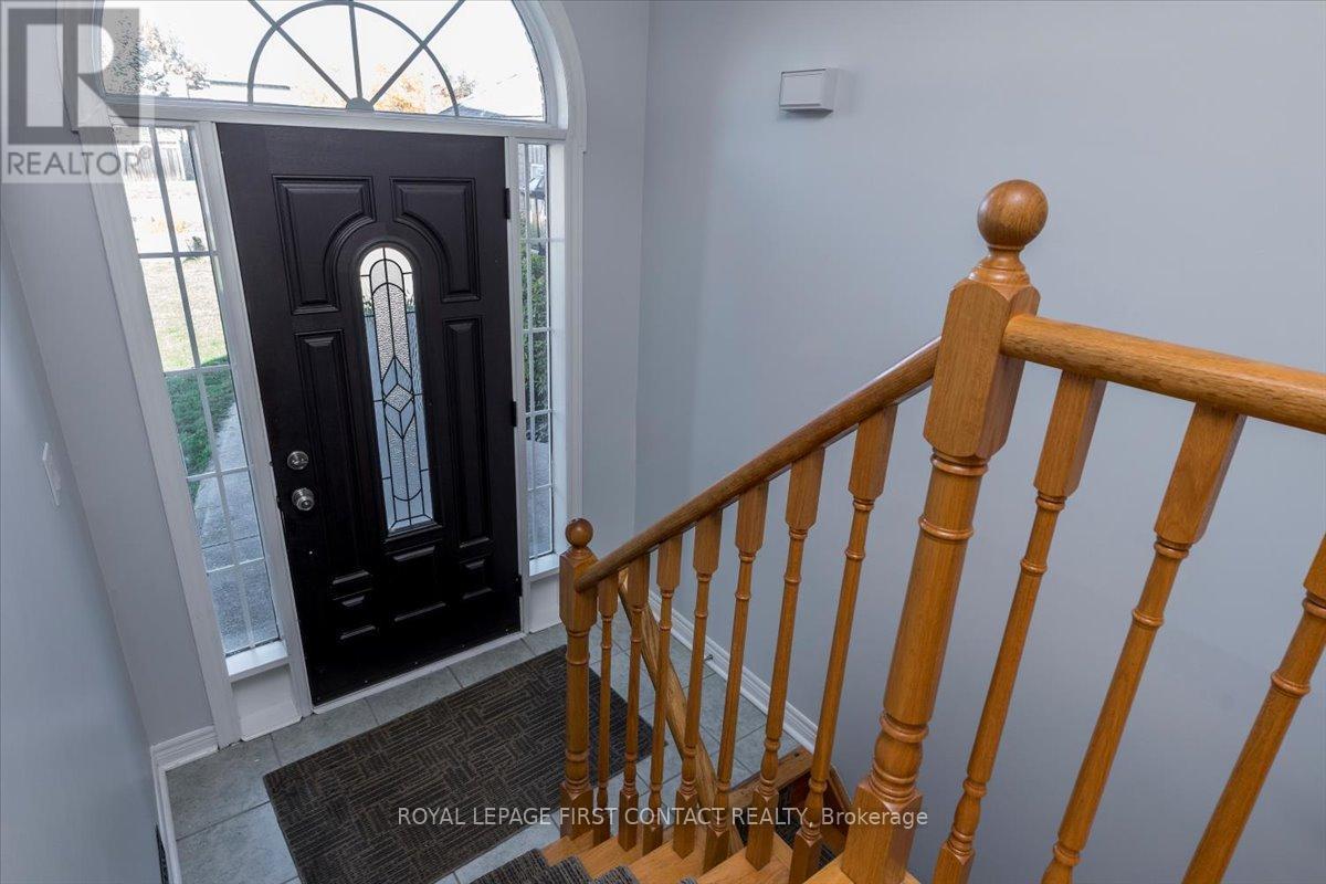 












701 HAPPY VALE DRIVE E

,
Innisfil,




Ontario
L9S2E6

