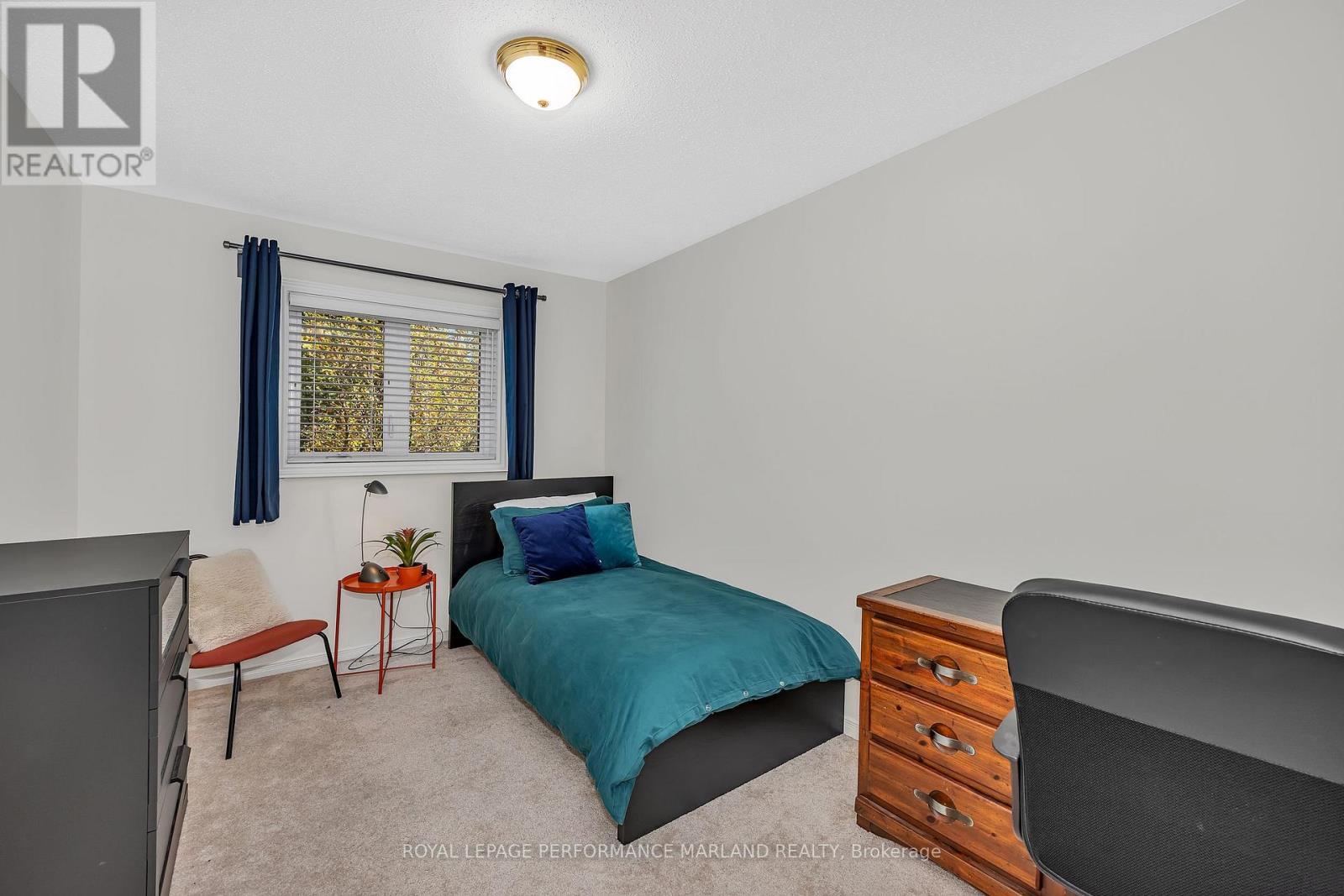 












44 ASHPARK CRESCENT

,
Ottawa,




Ontario
K1T3N8

