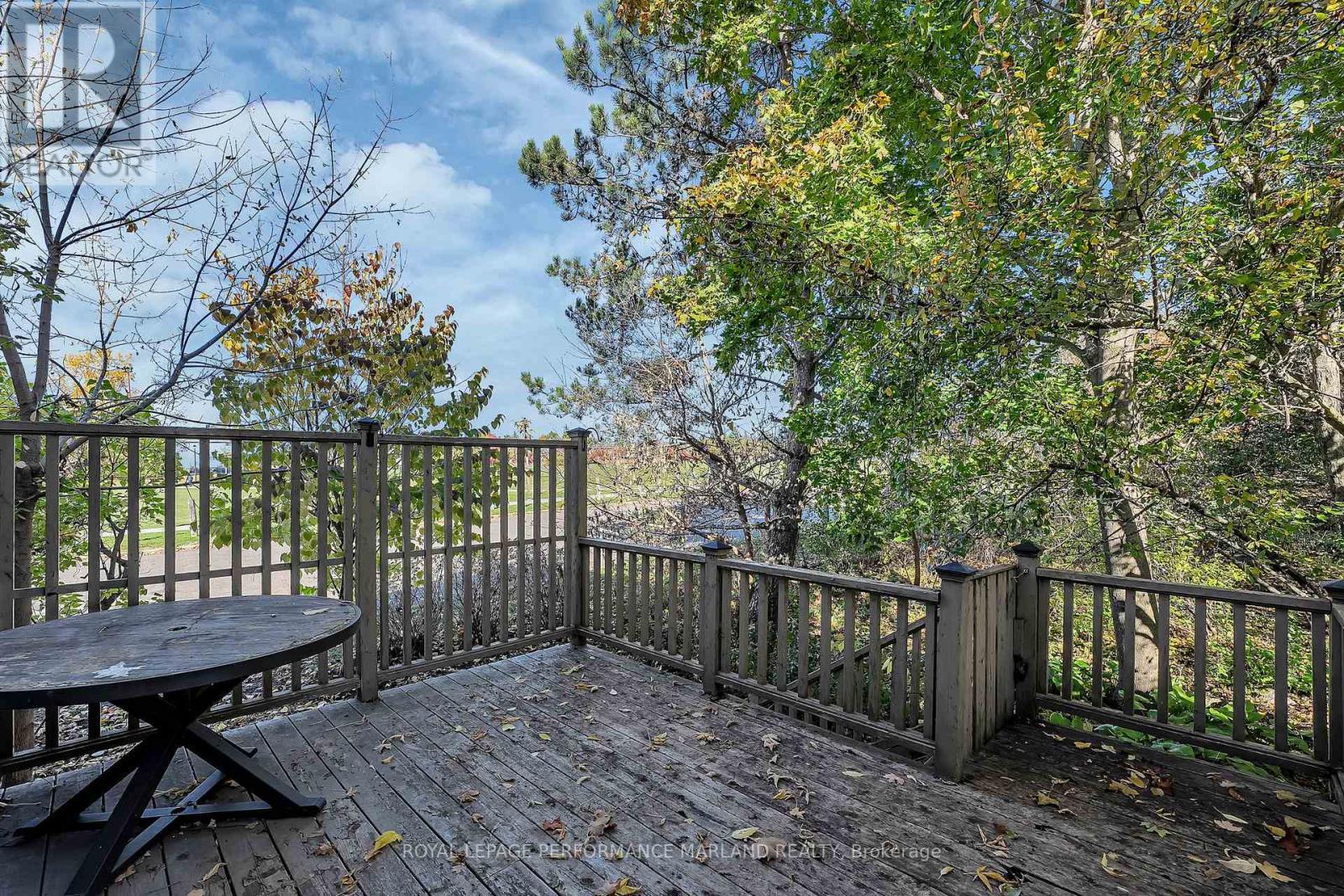 












44 ASHPARK CRESCENT

,
Ottawa,




Ontario
K1T3N8

