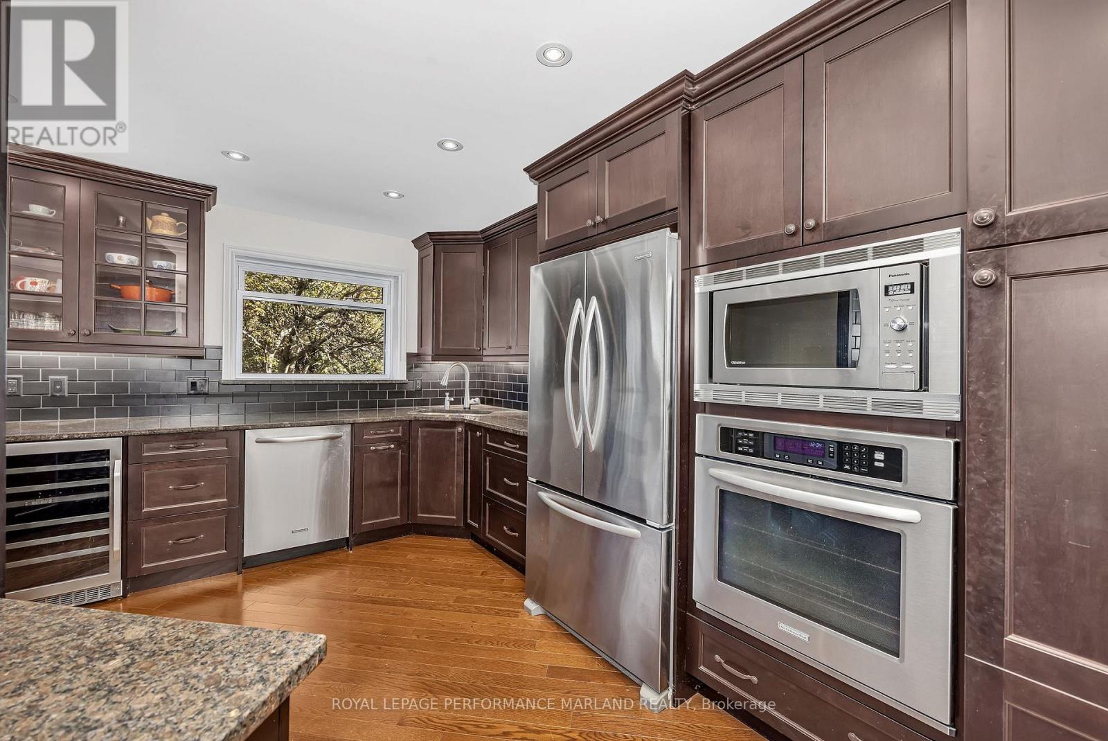 












44 ASHPARK CRESCENT

,
Ottawa,




Ontario
K1T3N8

