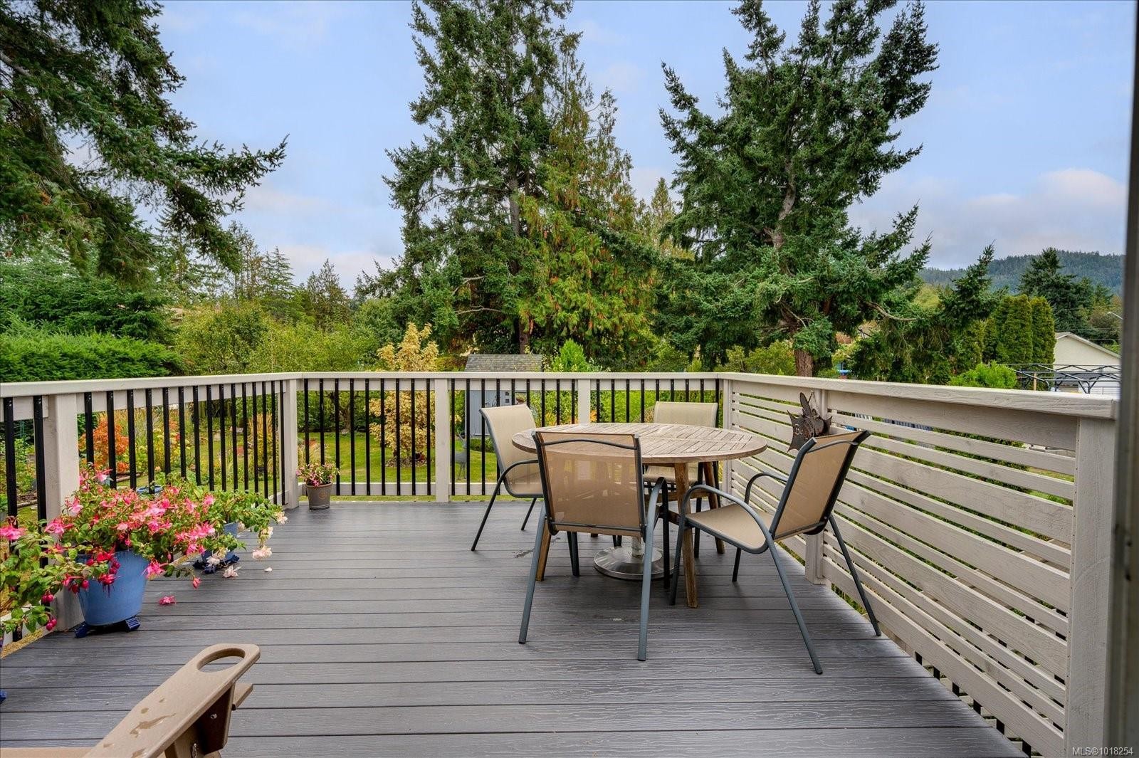 









6891


Harwood

Dr,
Lantzville,




BC
V0R 2H0

