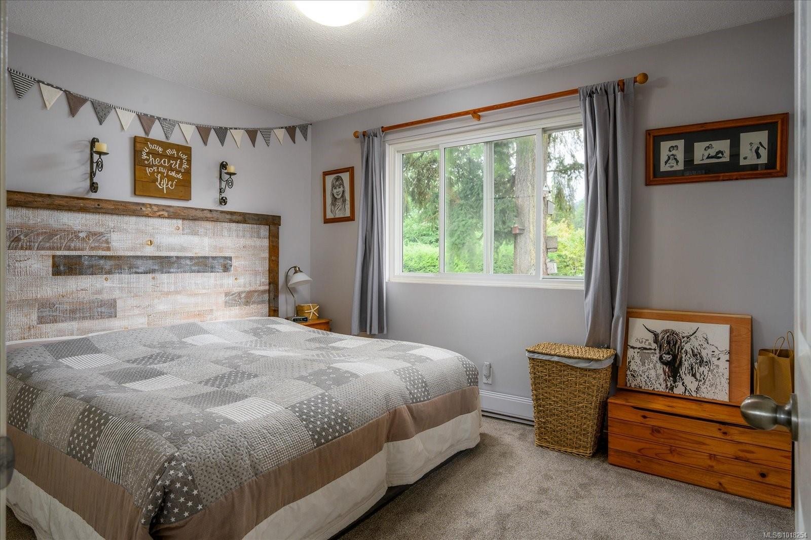 









6891


Harwood

Dr,
Lantzville,




BC
V0R 2H0

