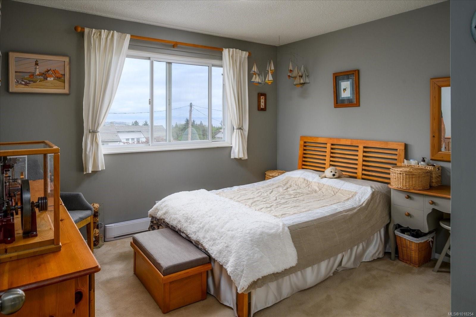 









6891


Harwood

Dr,
Lantzville,




BC
V0R 2H0

