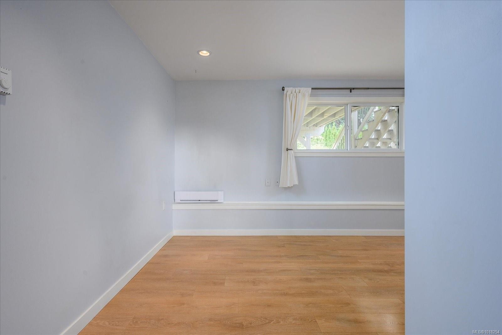 









6891


Harwood

Dr,
Lantzville,




BC
V0R 2H0

