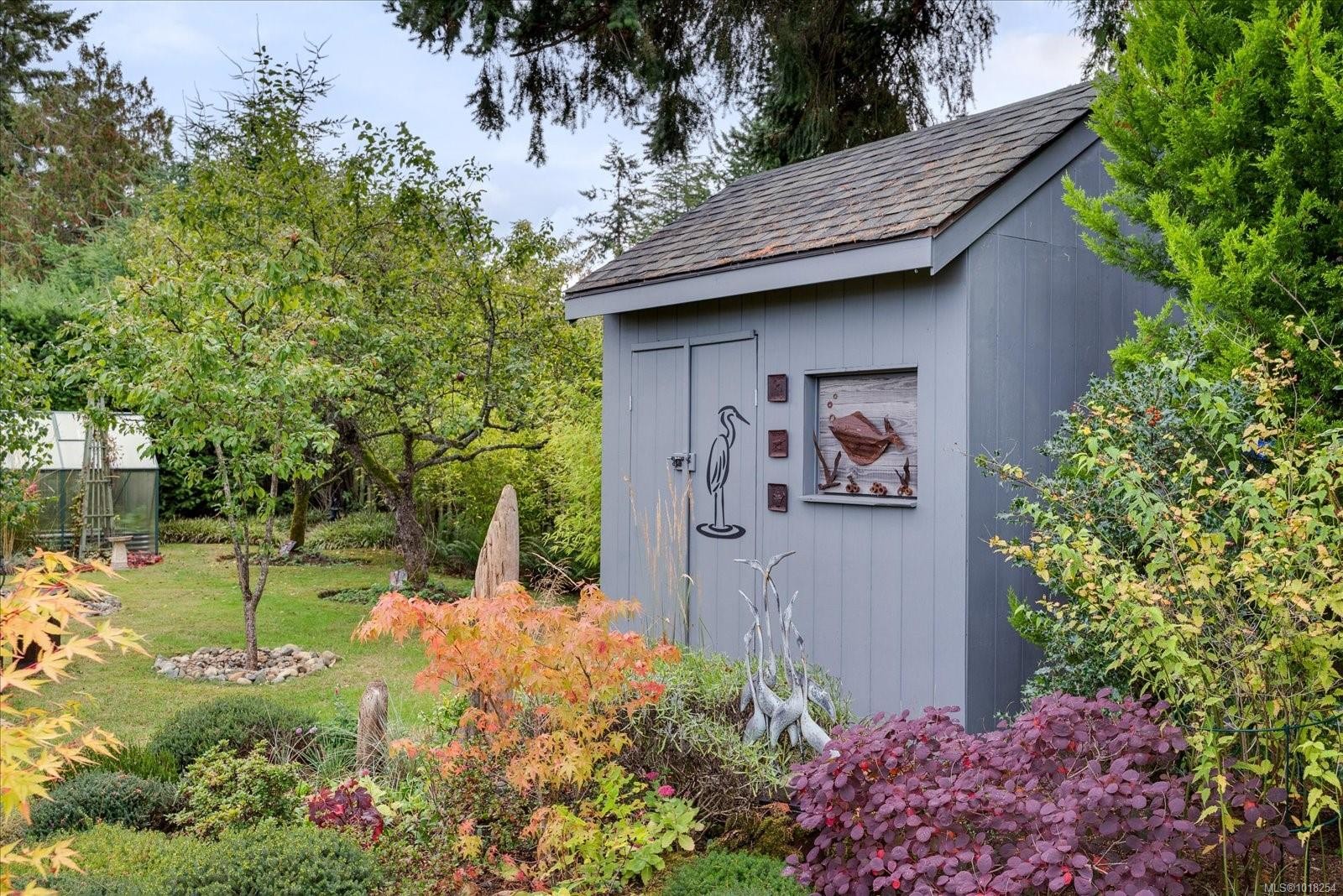 









6891


Harwood

Dr,
Lantzville,




BC
V0R 2H0

