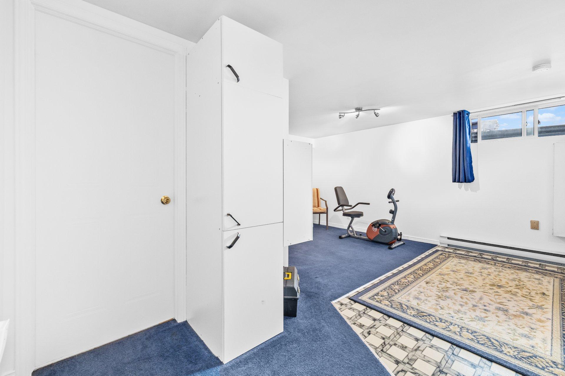 









4124


Av. de la Renaissance

,
Laval (Sainte-Rose),




QC
H7L3X2

